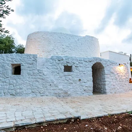 Villa Trullo Del Moro - Luxury House With Swimming Pool Ostuni