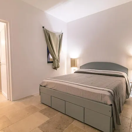 Trullo Del Moro - Luxury House With Swimming Pool Ostuni